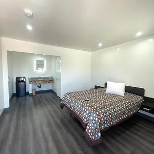Newport Bay Motel